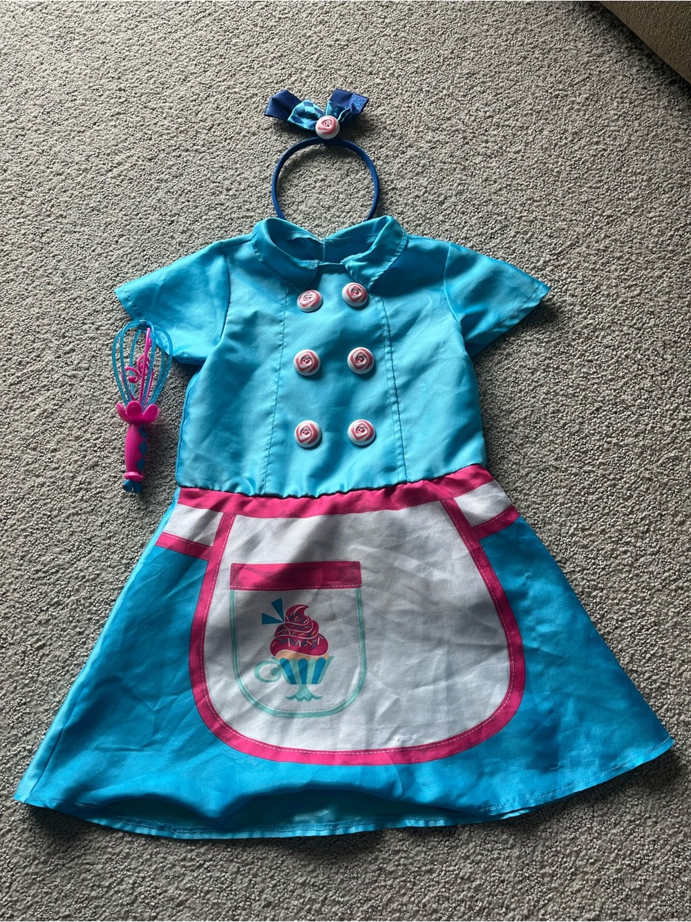 Alice’s Wonderland Bakery Costume 4-6yr